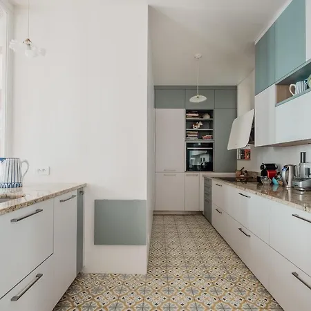 Apartment Veeve - Amber Blush *